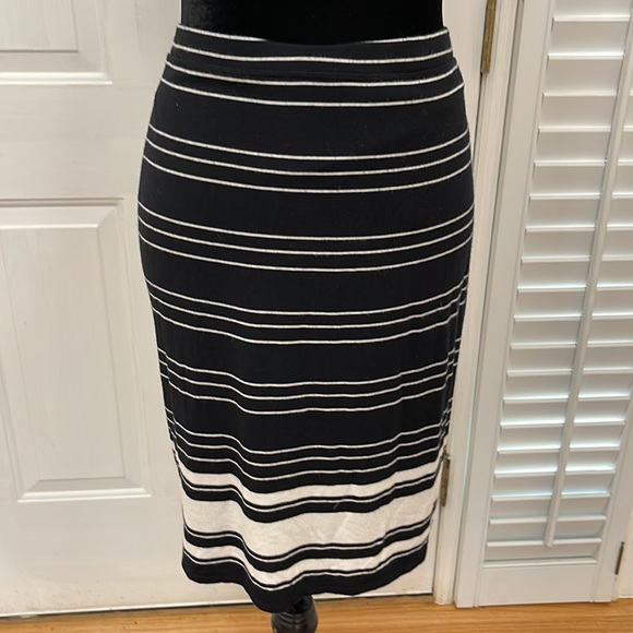 MAX STUDIO Jersey Knit Bodycon Skirt - L (Black & White Striped) - Picture 2 of 5